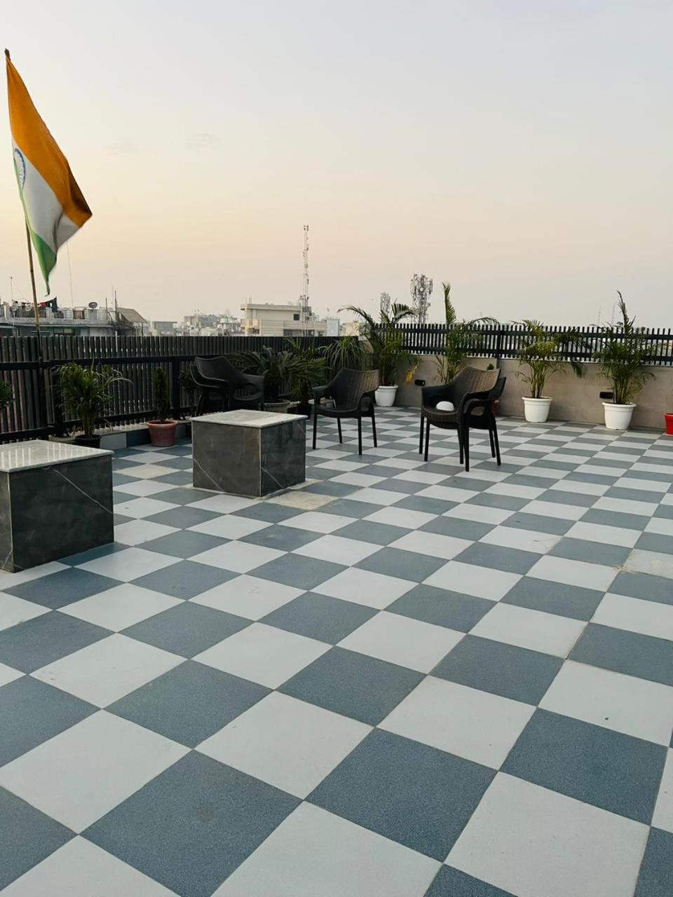 Hotel Riverb New Delhi Exteriör bild